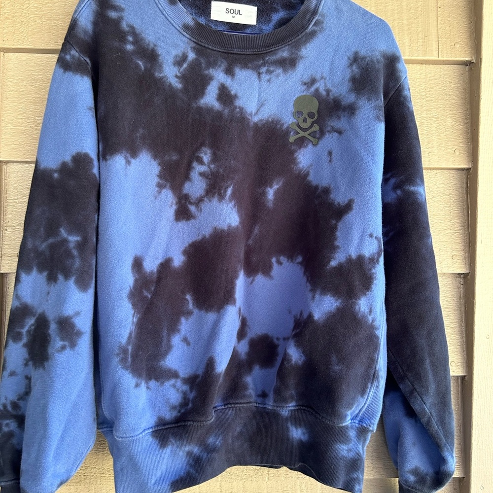 SOUL sweatshirt blue tie dye cotton skull emblem. Sz M  made in USA. unisex